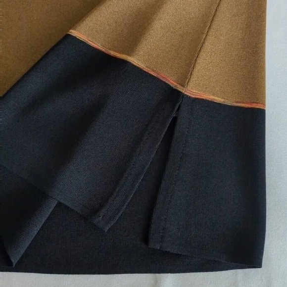 Exclusively Misook Tank Top Medium Brown Sleeveless Top Round Neck Slit Sides - Picture 7 of 7